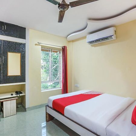 Oyo 62042 Niloy Guest House Jādabpur Buitenkant foto
