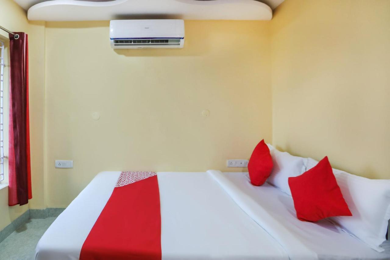 Oyo 62042 Niloy Guest House Jādabpur Buitenkant foto