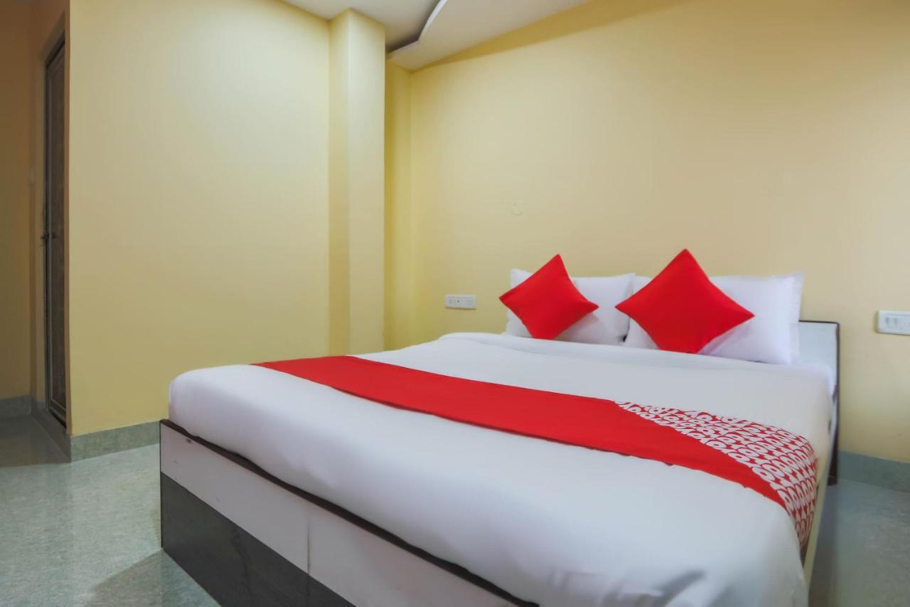Oyo 62042 Niloy Guest House Jādabpur Buitenkant foto