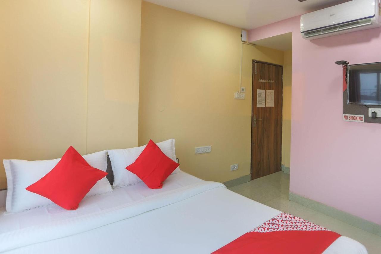 Oyo 62042 Niloy Guest House Jādabpur Buitenkant foto