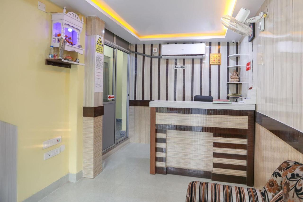 Oyo 62042 Niloy Guest House Jādabpur Buitenkant foto