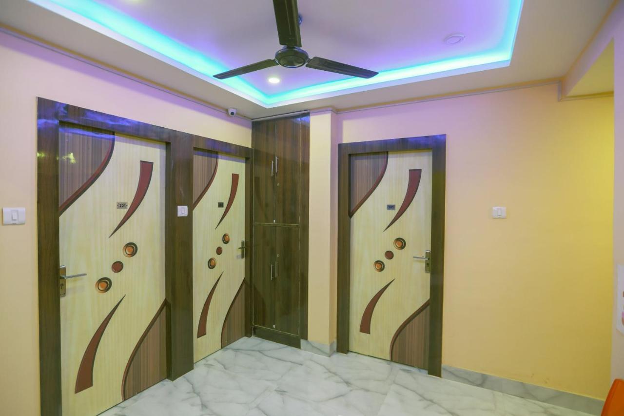 Oyo 62042 Niloy Guest House Jādabpur Buitenkant foto